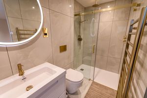 Photo 24- click for photo gallery